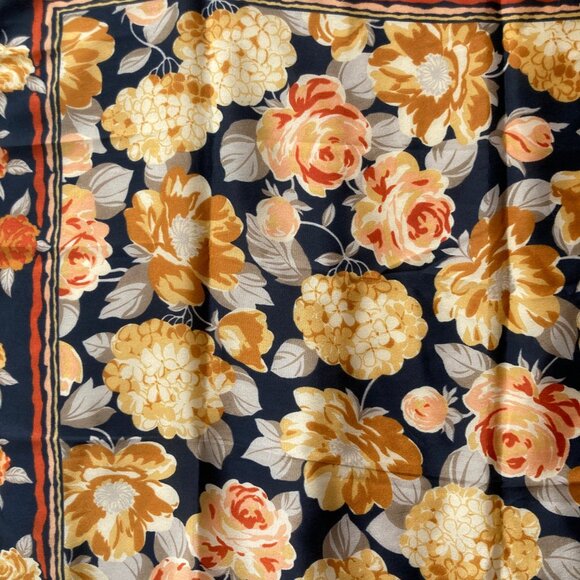 Vintage Floral Flower Womens Scarf Square Orange Brown BeigeTan Roses Hydrangeas - Picture 4 of 12